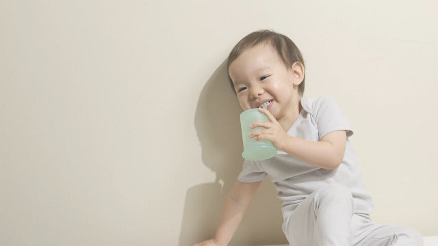 Olababy Silicone Training Cup with Straw Lid | Babies Water Drinking Cup | 6+ Mo Infant To 12-18 Months Toddler | Sippy Cup For Kids & Smoothie Cup | Baby Led Weaning (Mint, 5 oz)