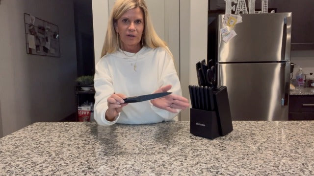 Astercook Knife Set, 15 Pieces Kitchen Knife Sets with Block and Built-in Knife Sharpener, German Stainless Steel Handle One-Piece Design Knives Block Set Dishwasher Safe, Black