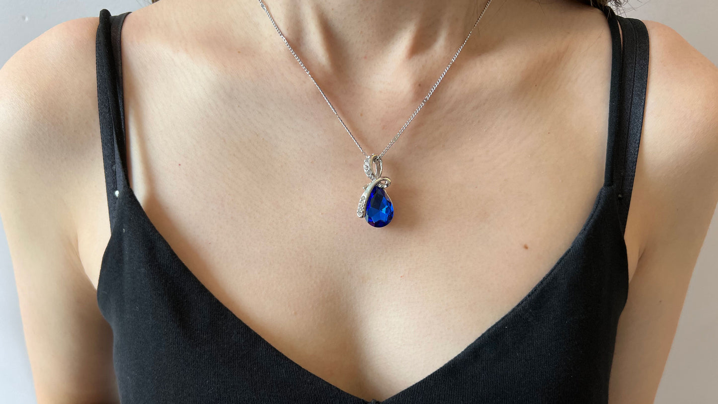 4 Pieces Fashion Teardrop Crystal Rhinstone Pendant Necklace Earring Bracelet Jewelry Set for Women Lady Wedding Birthday Party Prom Gifts