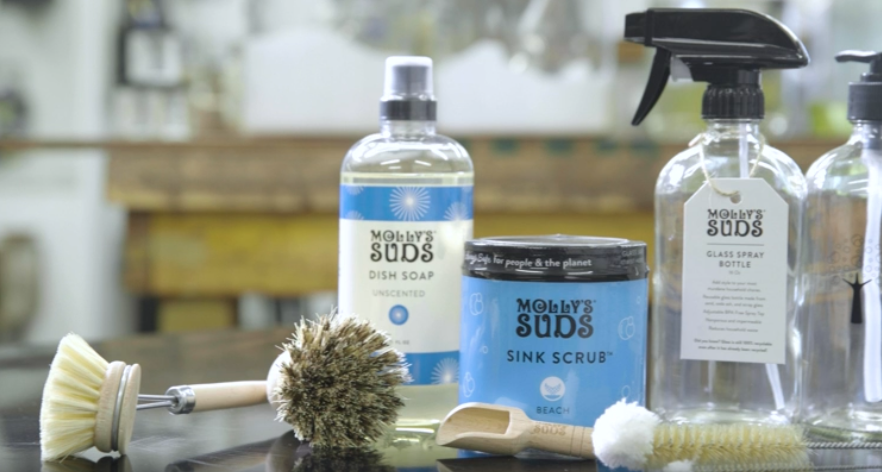 Molly's Suds Super Powder Detergent | Natural Extra Strength Laundry Soap, Stain Fighting | Sensitive Skin | Earth Derived Ingredients | Lavender, 60 Loads