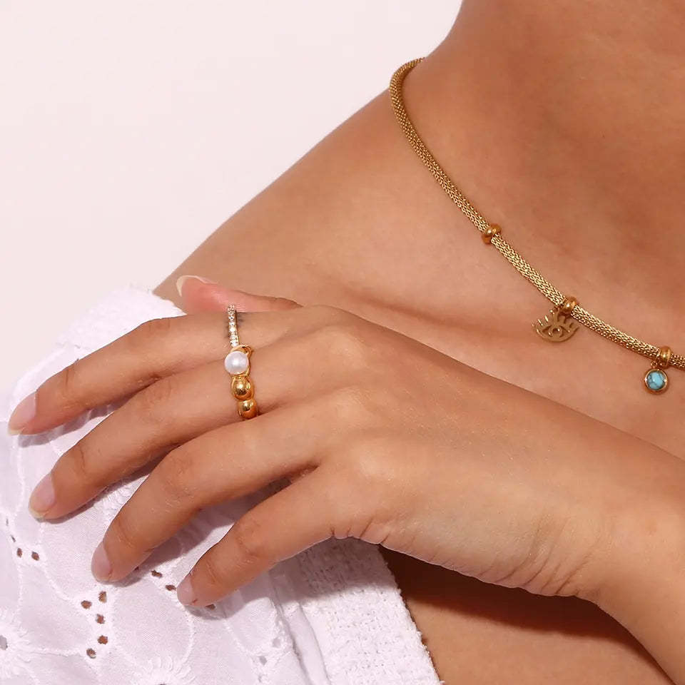 Maria Ring - Pearl Flower Ring