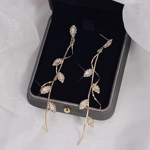 Crystal Wedding Earrings for Bridal Bridesmaid ，Bride Drop Earrings Gold Chandelier Dangle Earrings for Women， Cubic Zirconia Rhinestone Dangling Earrings Prom Party Jewelry Gifts