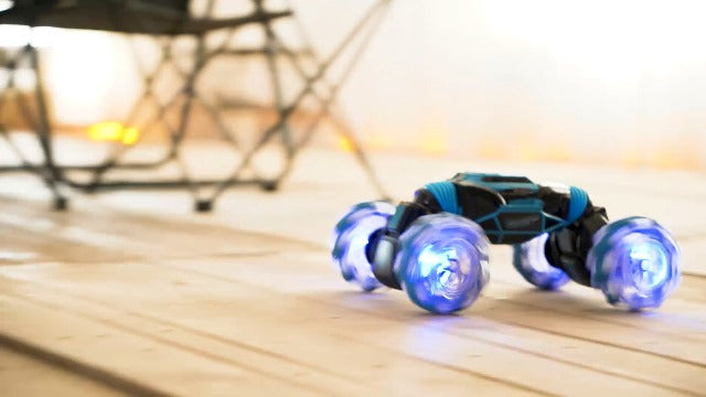 Remote Control Car, 4WD Gesture Sensing RC Stunt Car Toys, 2.4GHz 360°Spinning Multiple Terrains Hand Controlled RC Cars Crawler for Boys Girls 8-12 Christmas