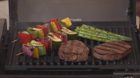 Hamilton Beach Electric Indoor Searing Grill with Adjustable Temperature Control to 450F, Removable Nonstick Grate, 118 sq. in. Surface Serves 6, Stainless Steel