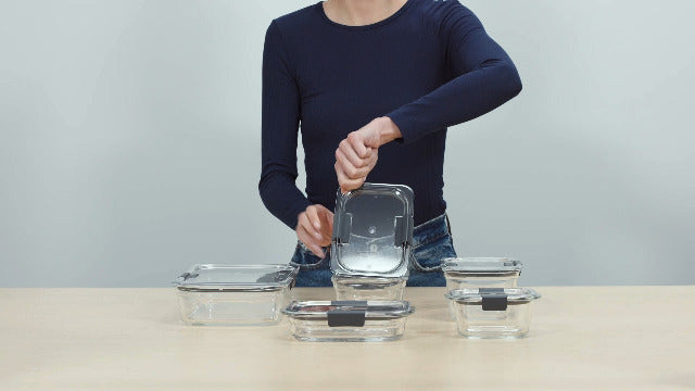 Rubbermaid Brilliance Glass Storage Food Containers with Lids (18 Pieces Total), Set of 9 (Varied Sizes), Clear, 9 Count