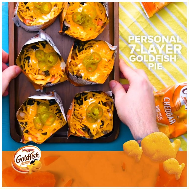 Goldfish Crackers Big Smiles Variety Pack with Cheddar, Colors, and Pretzels, Snack Packs, 30 Ct