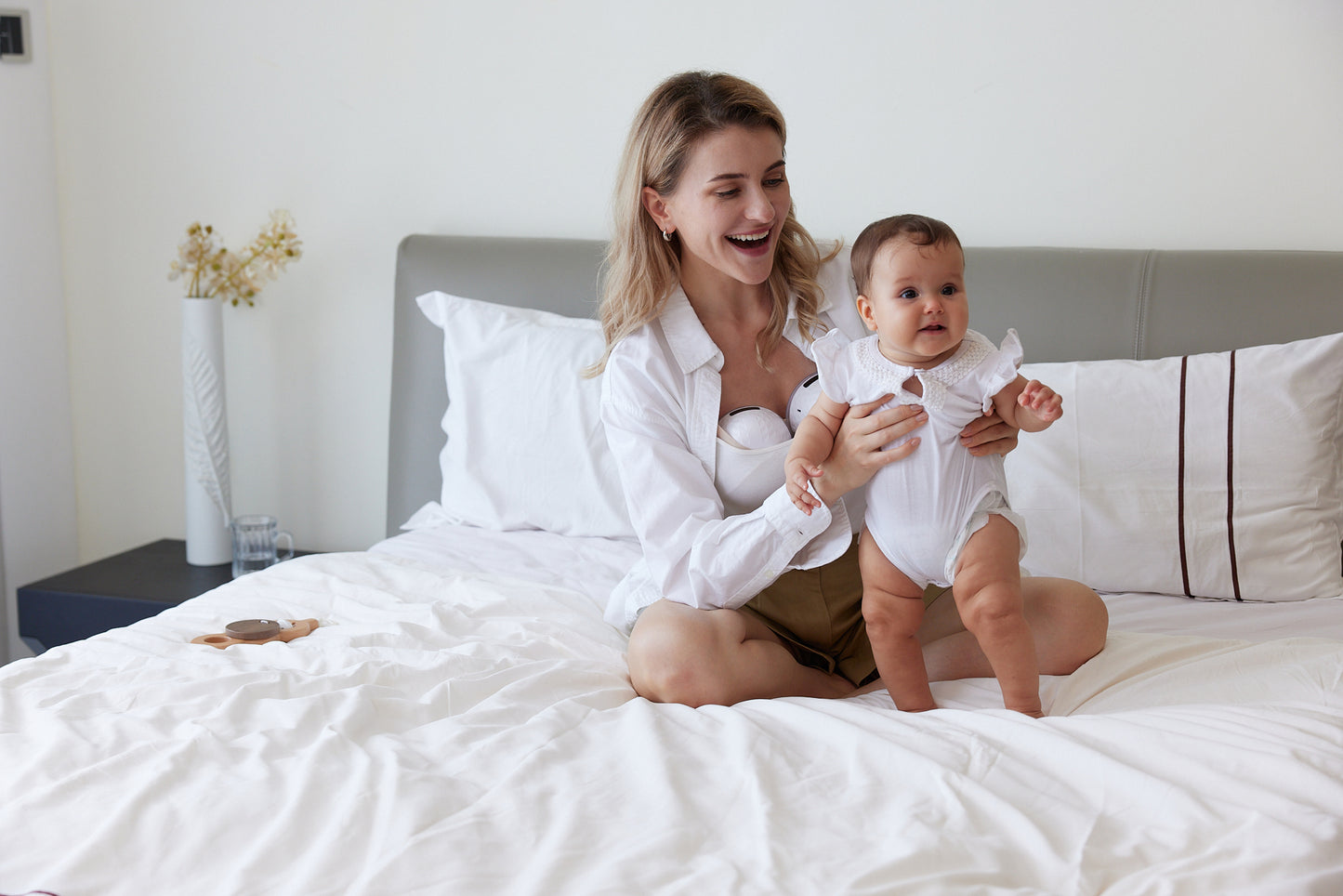 Paruu P10 Hands-Free Breast Pump Wearable, 338mmHg Strong Suction, Low Noise, 4 Modes & 9 Levels, Electric Breast Pump Portable, Smart Display, 19/21/24/28mm Insert/Flange, 2 Pack (White)