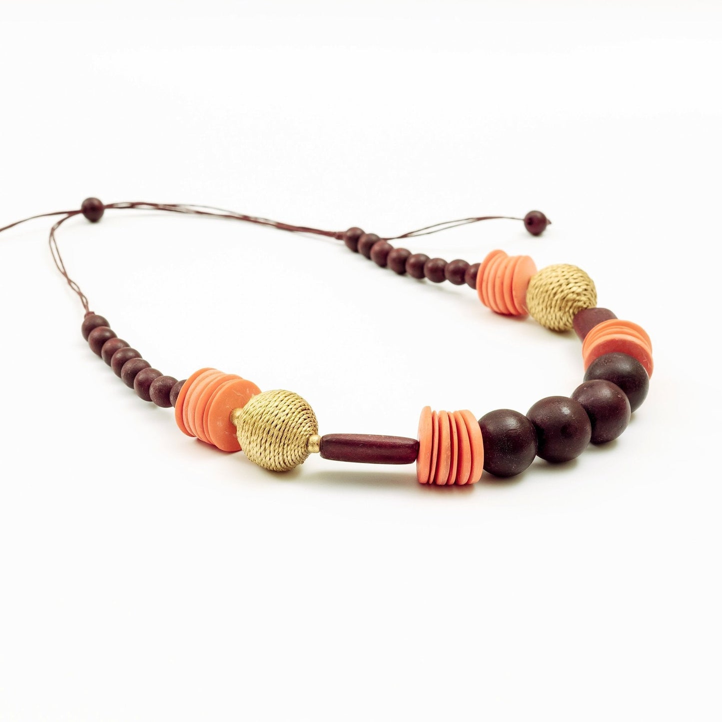 Burgundy Necklace - Bombon Artisan Necklace | LIKHÂ