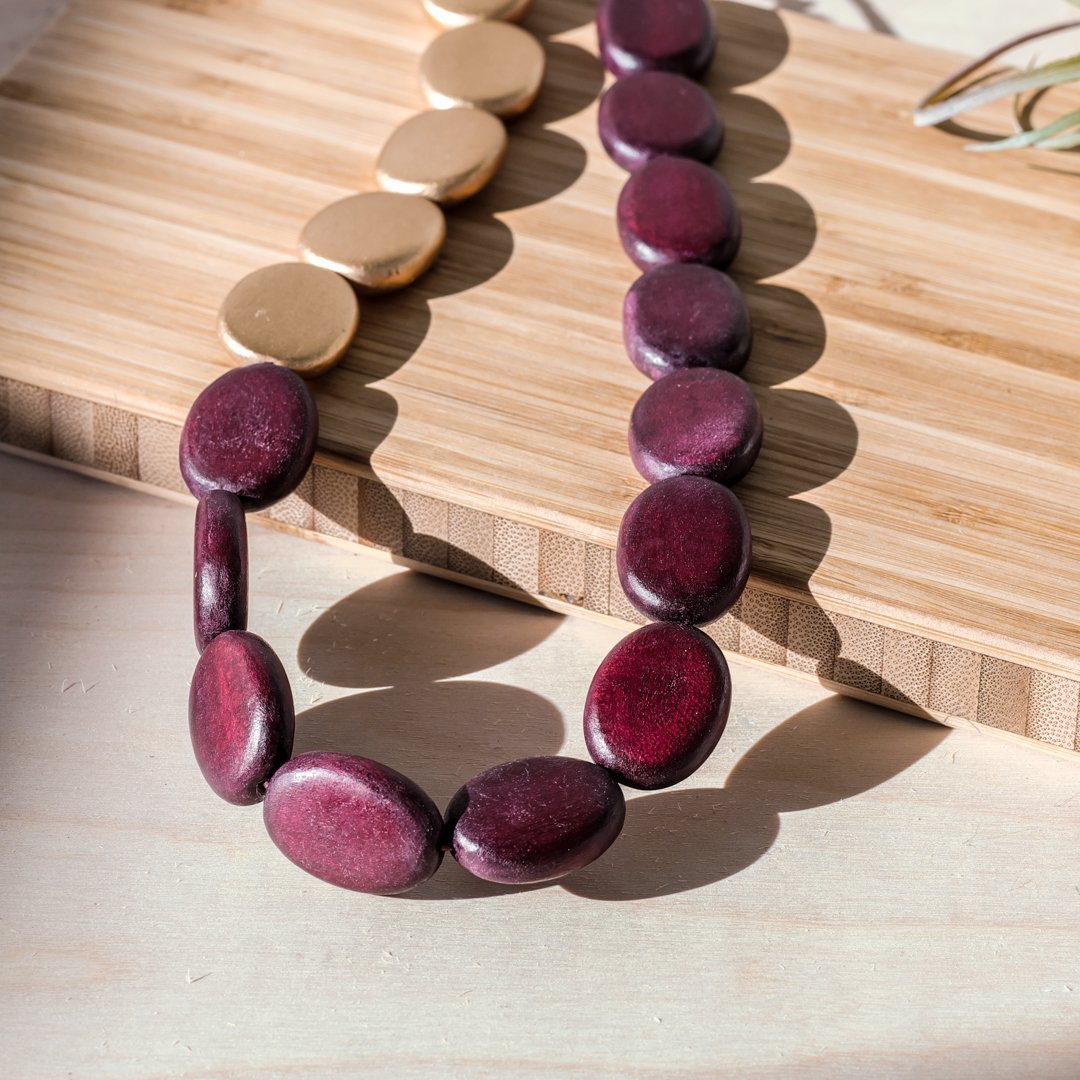 Burgundy and Gold Necklace - Guija Wooden Necklaces | LIKHÂ