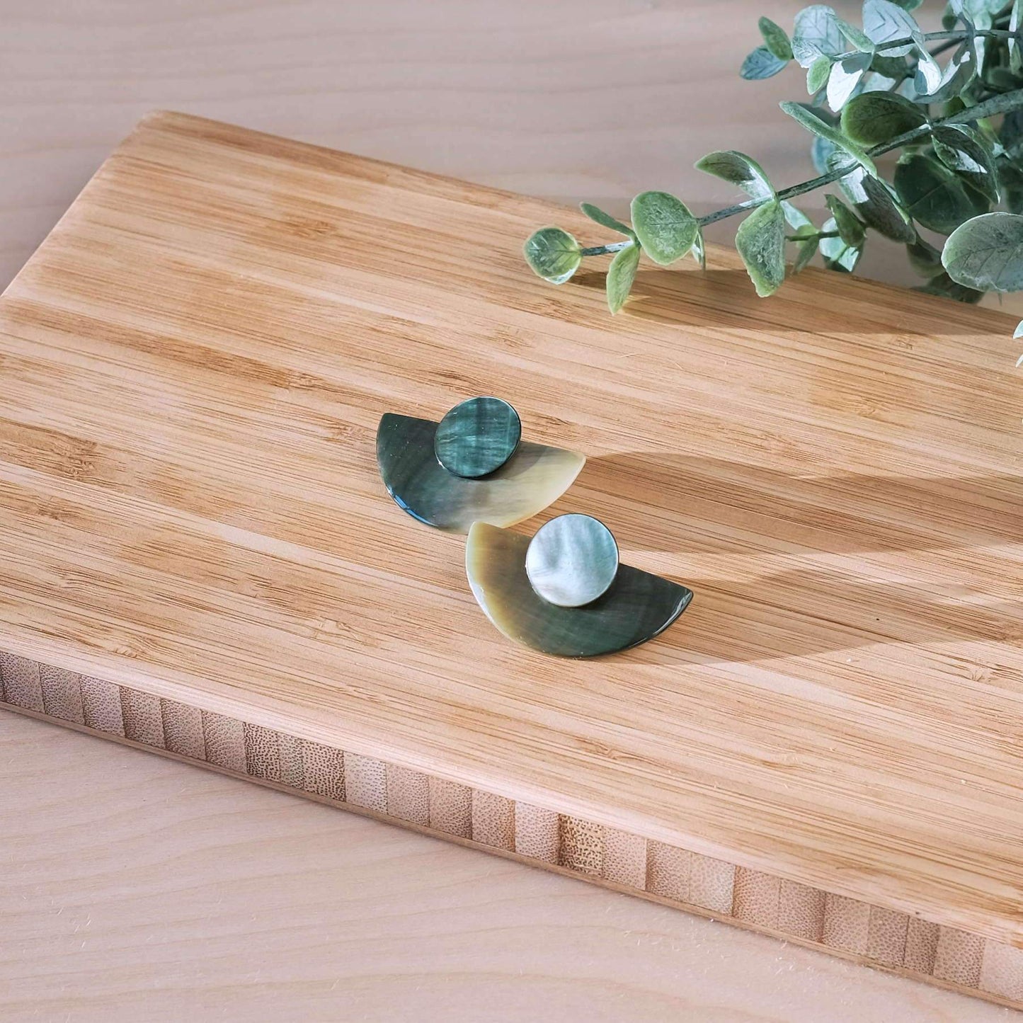 3-in-1 Iridescent Grey Circle and Halfmoon Geometric Studs - Mother of Pearl Earrings | LIKHÂ