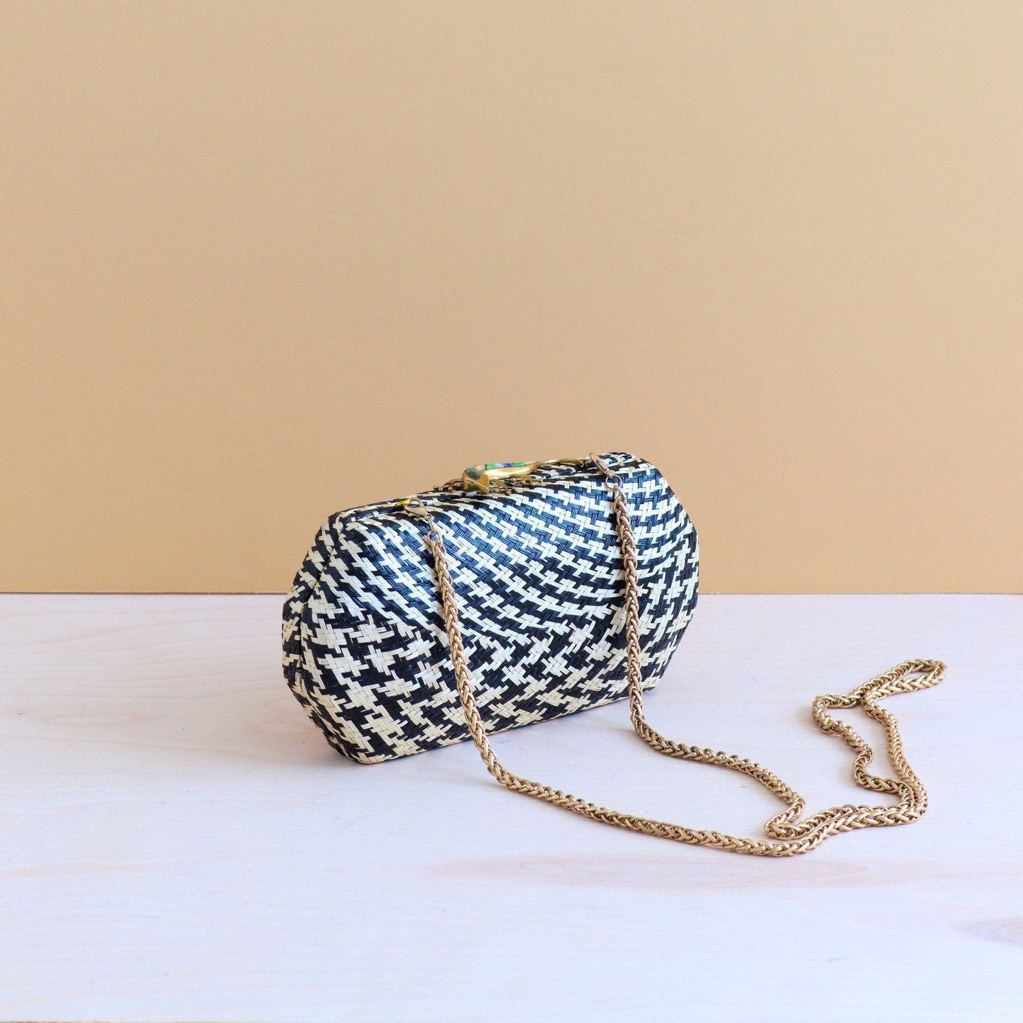 Black Houndstooth Clutch - Handwoven Clutch | LIKHÂ