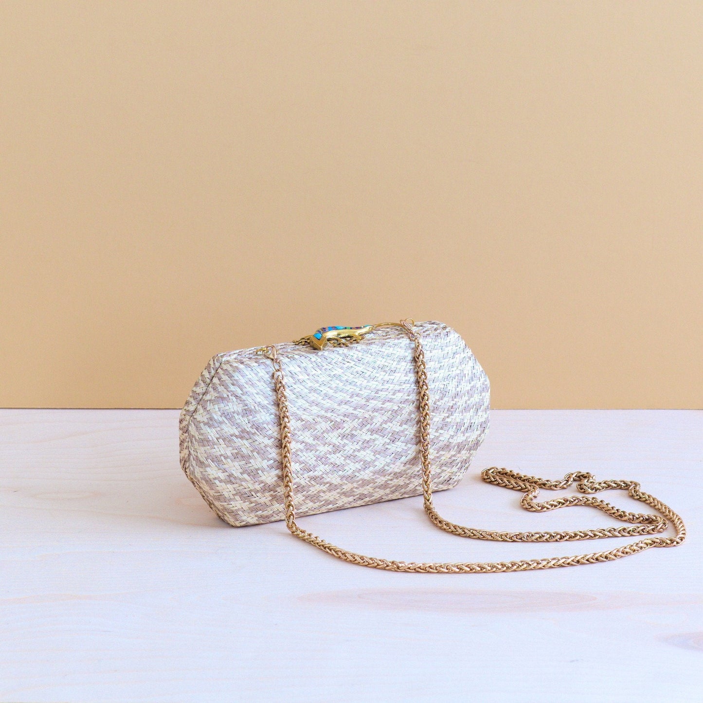 Dusty Rose Houndstooth Clutch - Straw Clutch | LIKHÂ