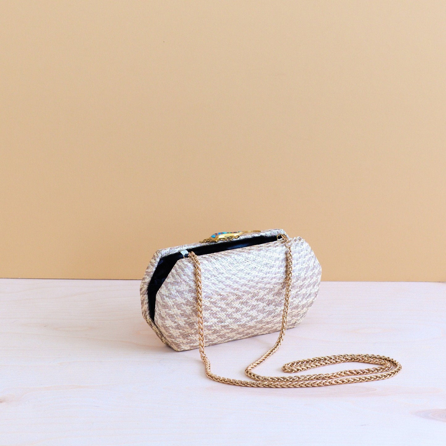Dusty Rose Houndstooth Clutch - Straw Clutch | LIKHÂ