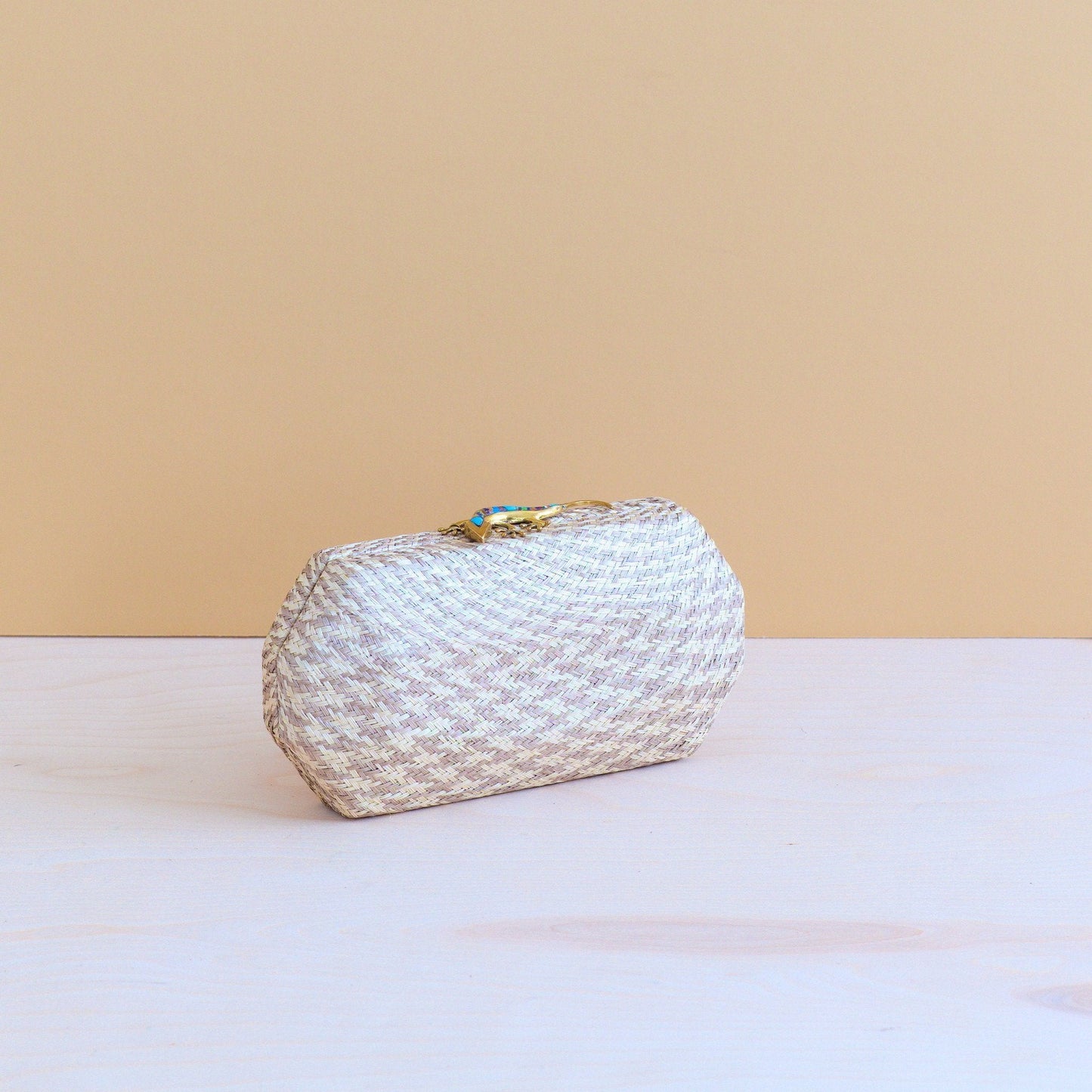 Dusty Rose Houndstooth Clutch - Straw Clutch | LIKHÂ