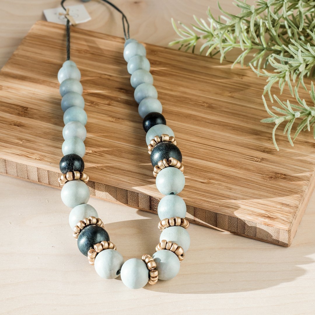 Handmade Grey Bead Necklace Pompa | LIKHÂ