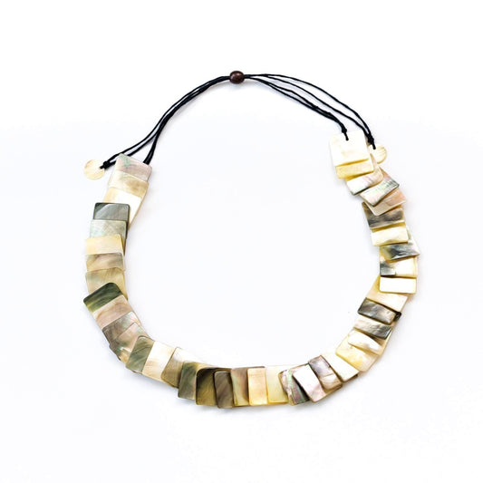 Mother of Pearl Shell Necklace - Playa Iridescent Grey | LIKHÂ