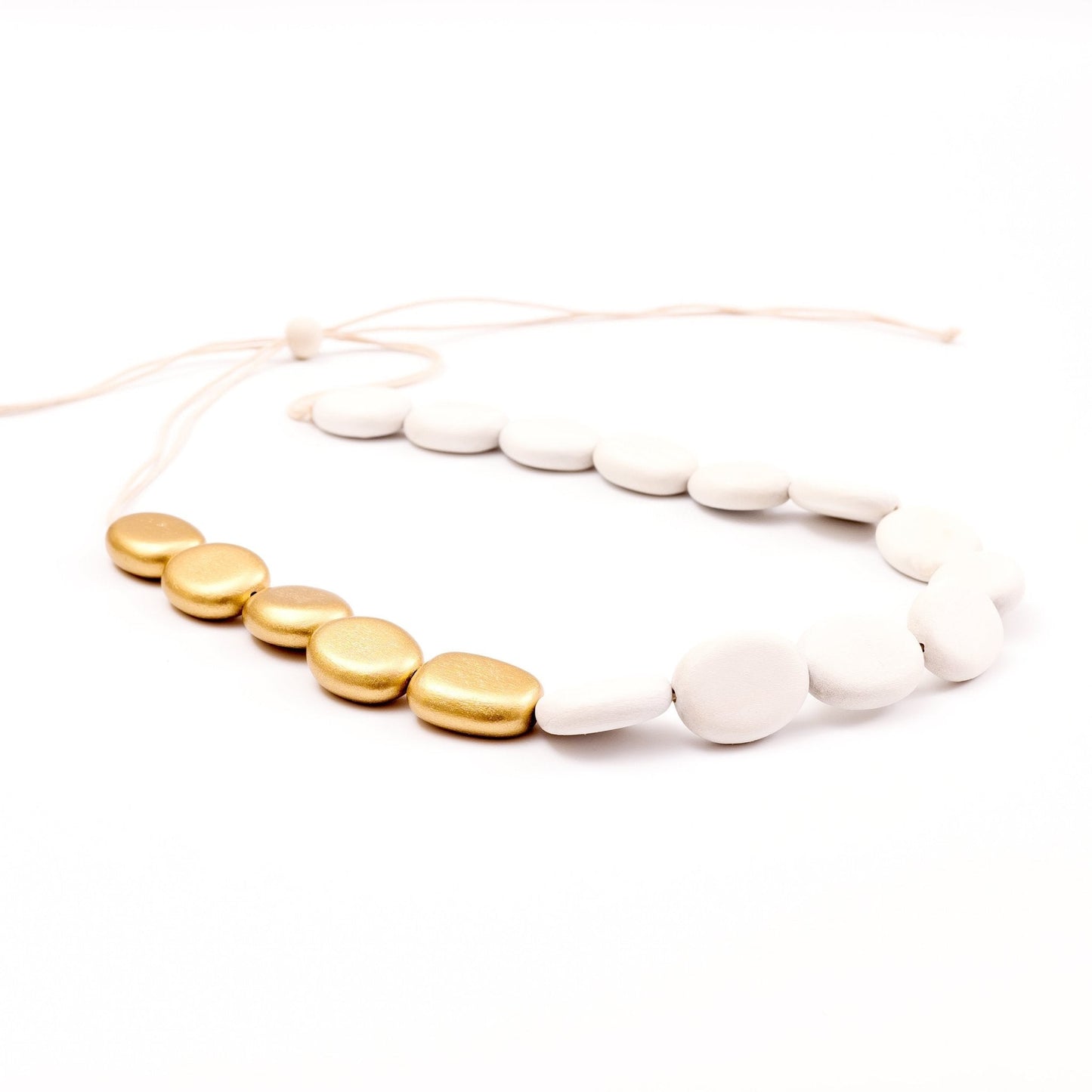 White Wooden Bead Necklace Guija | LIKHÂ