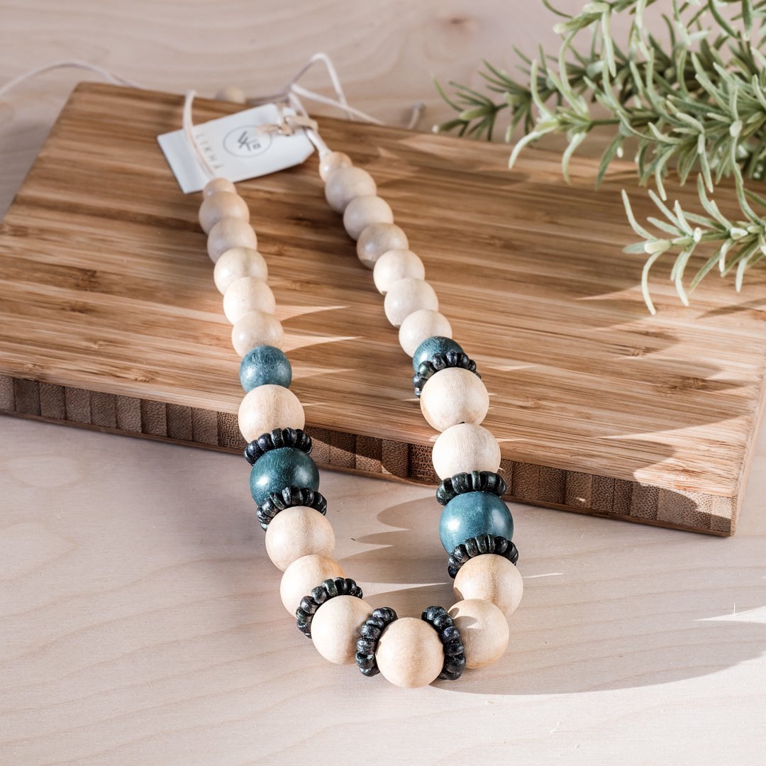Natural Handmade Wooden Necklace Pompa | LIKHÂ