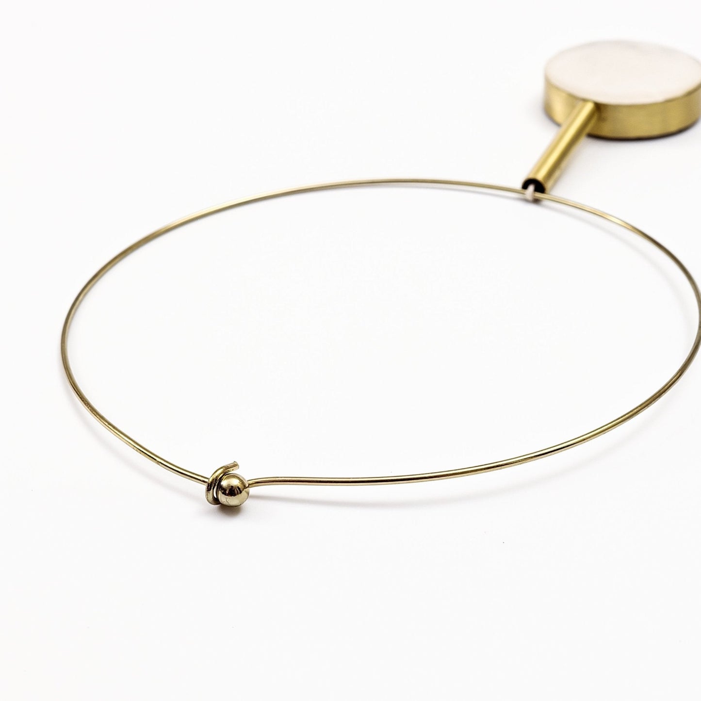 White Statement Necklace - Handmade Choker Pendula | LIKHÂ