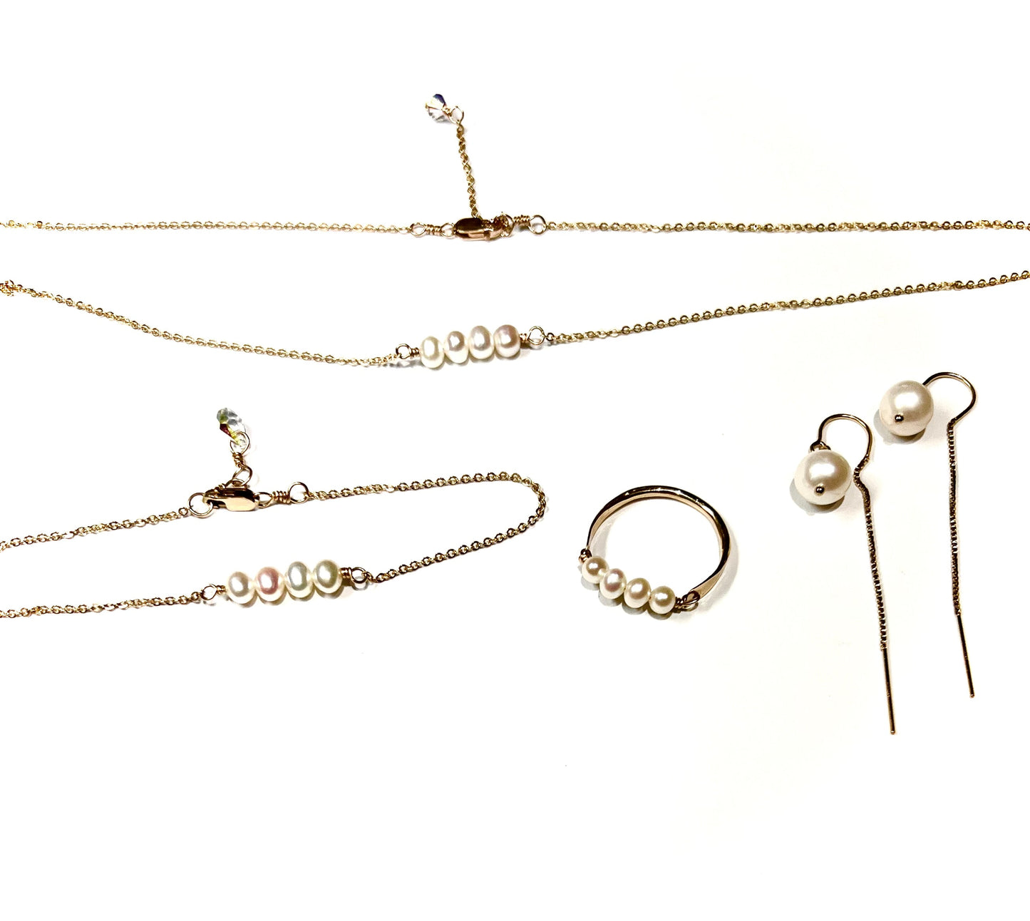 Set: Four Pearl Necklace & Bracelet set