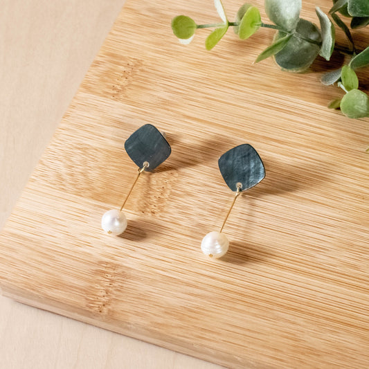 Black Mother of Pearl Dangle Earrings | LIKHÂ