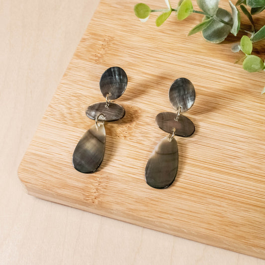 Mother of Pearl Black Raindrop Earrings | LIKHÂ