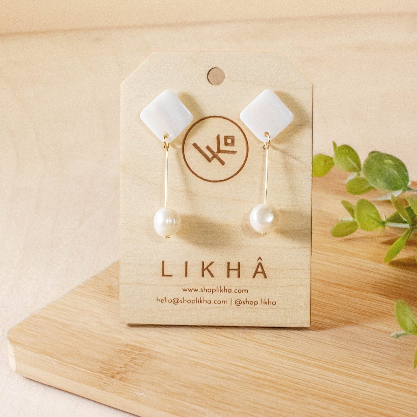 White Pearl Drop Earrings - Mother of Pearl | LIKHÂ