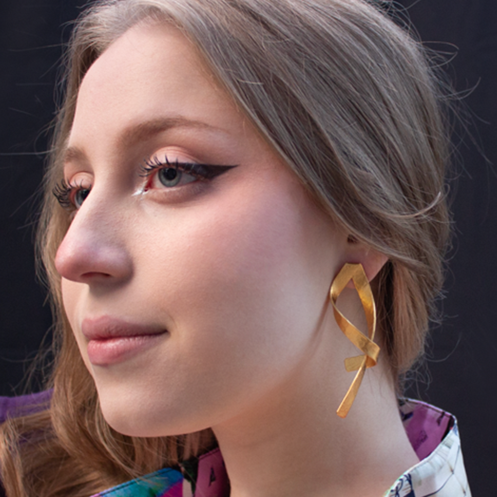 Ribbon Post Earrings